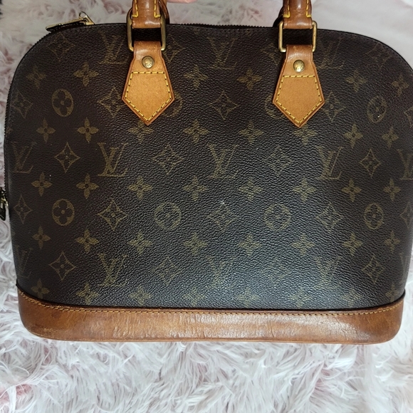 Authentic LV - Picture 6 of 9